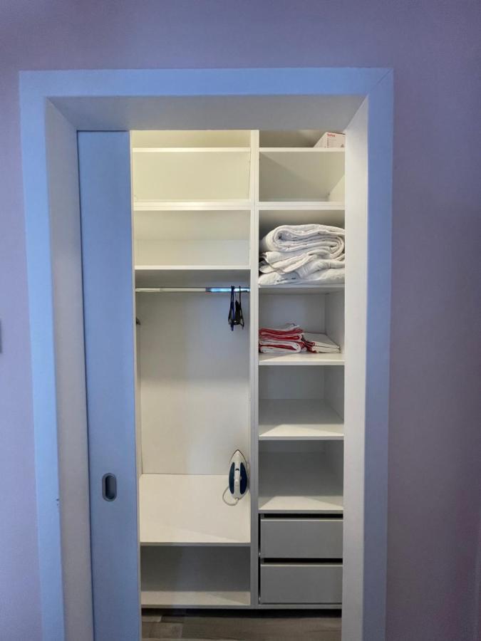 Soho Apartment Fagaras - 1 Bedroom & Extensible Couch المظهر الخارجي الصورة